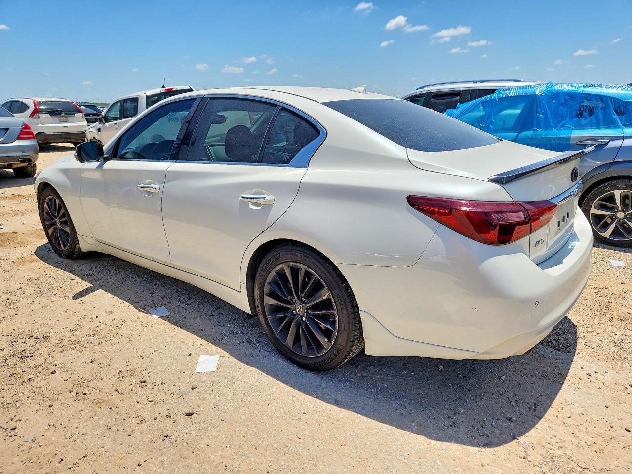 INFINITI Q50 Luxe