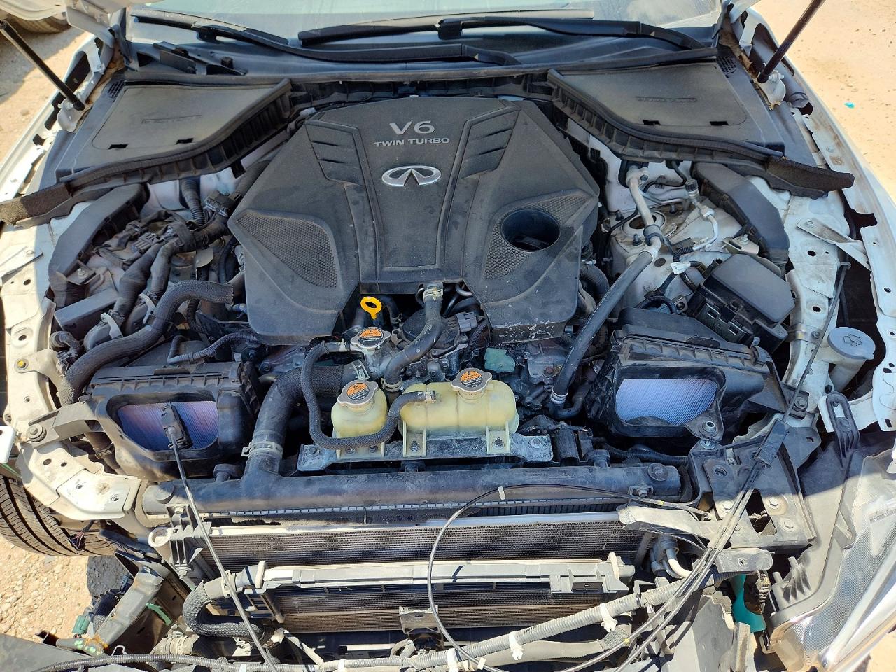 INFINITI Q50 Luxe
