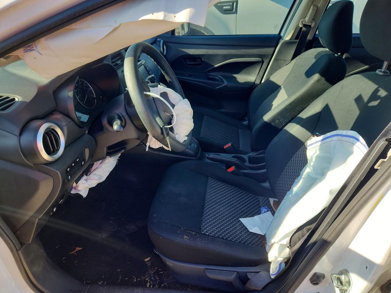 Nissan Versa S