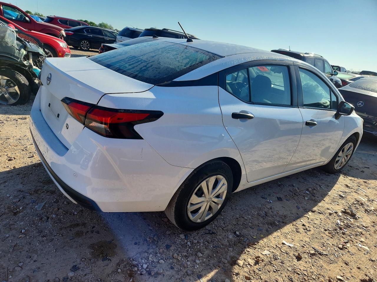 Nissan Versa S