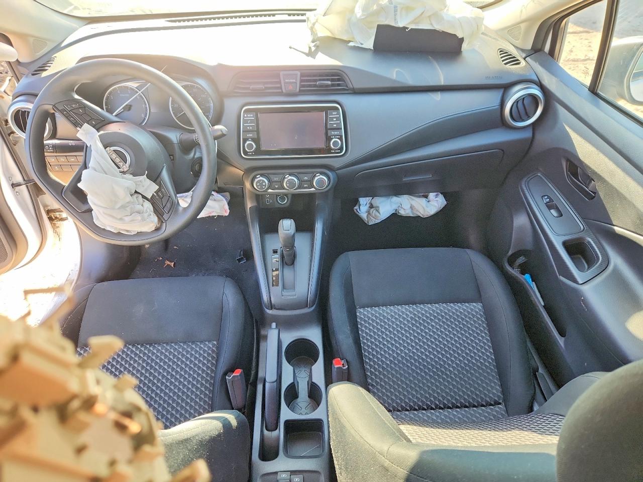 Nissan Versa S