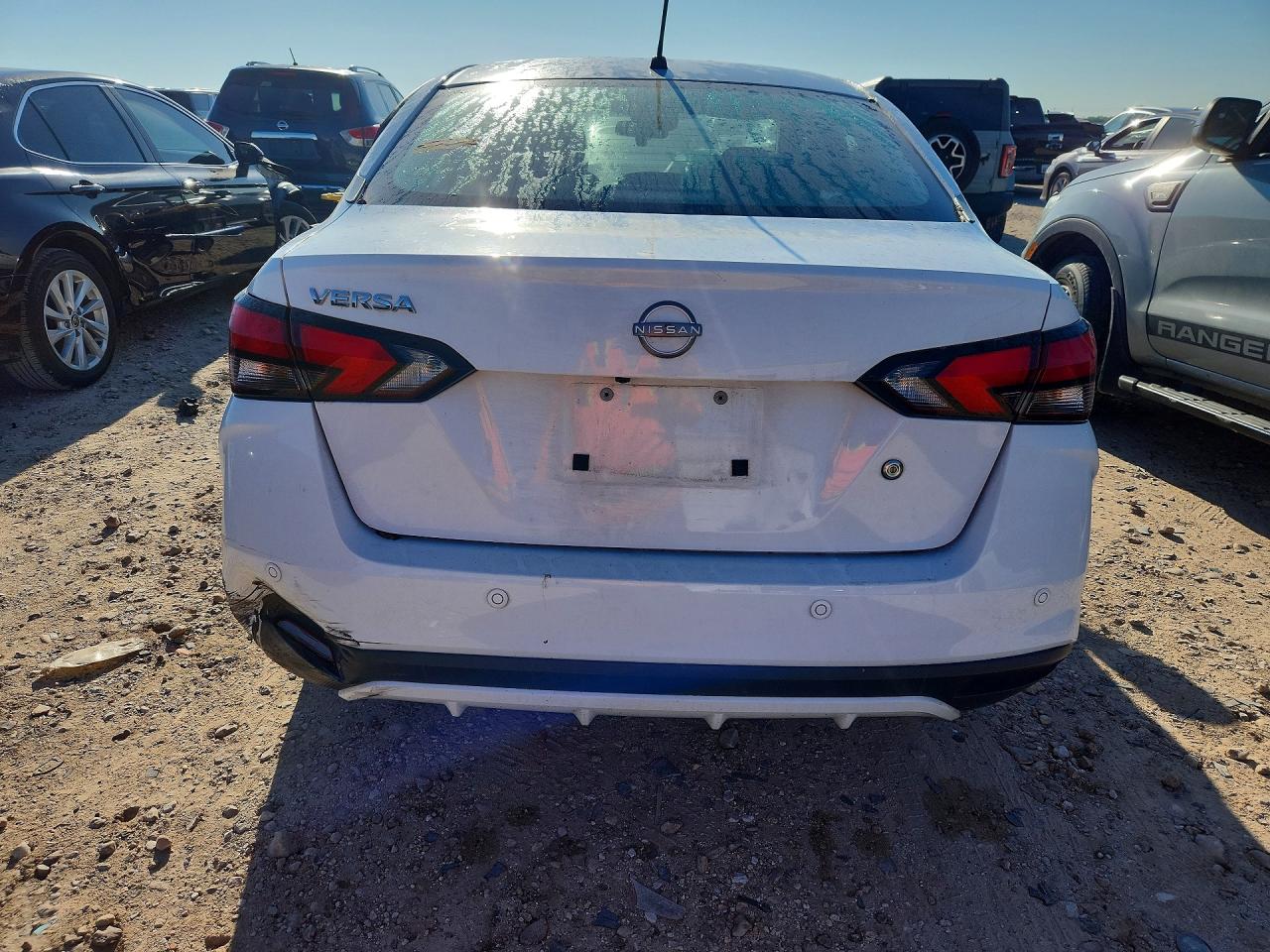 Nissan Versa S