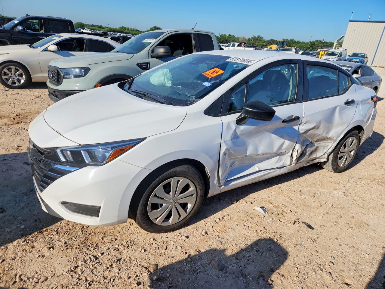 Salvage Nissan Versa Image