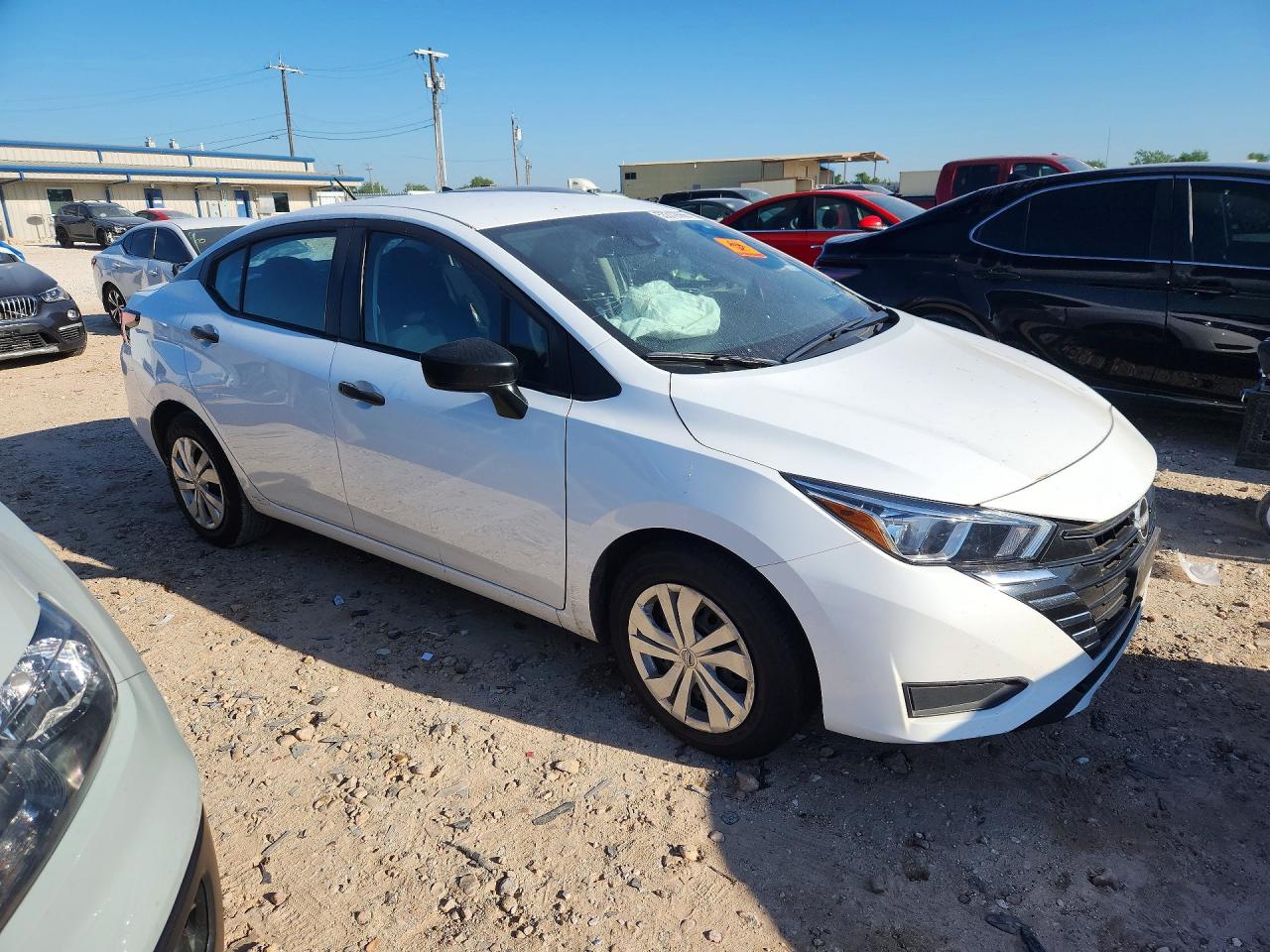 Nissan Versa S