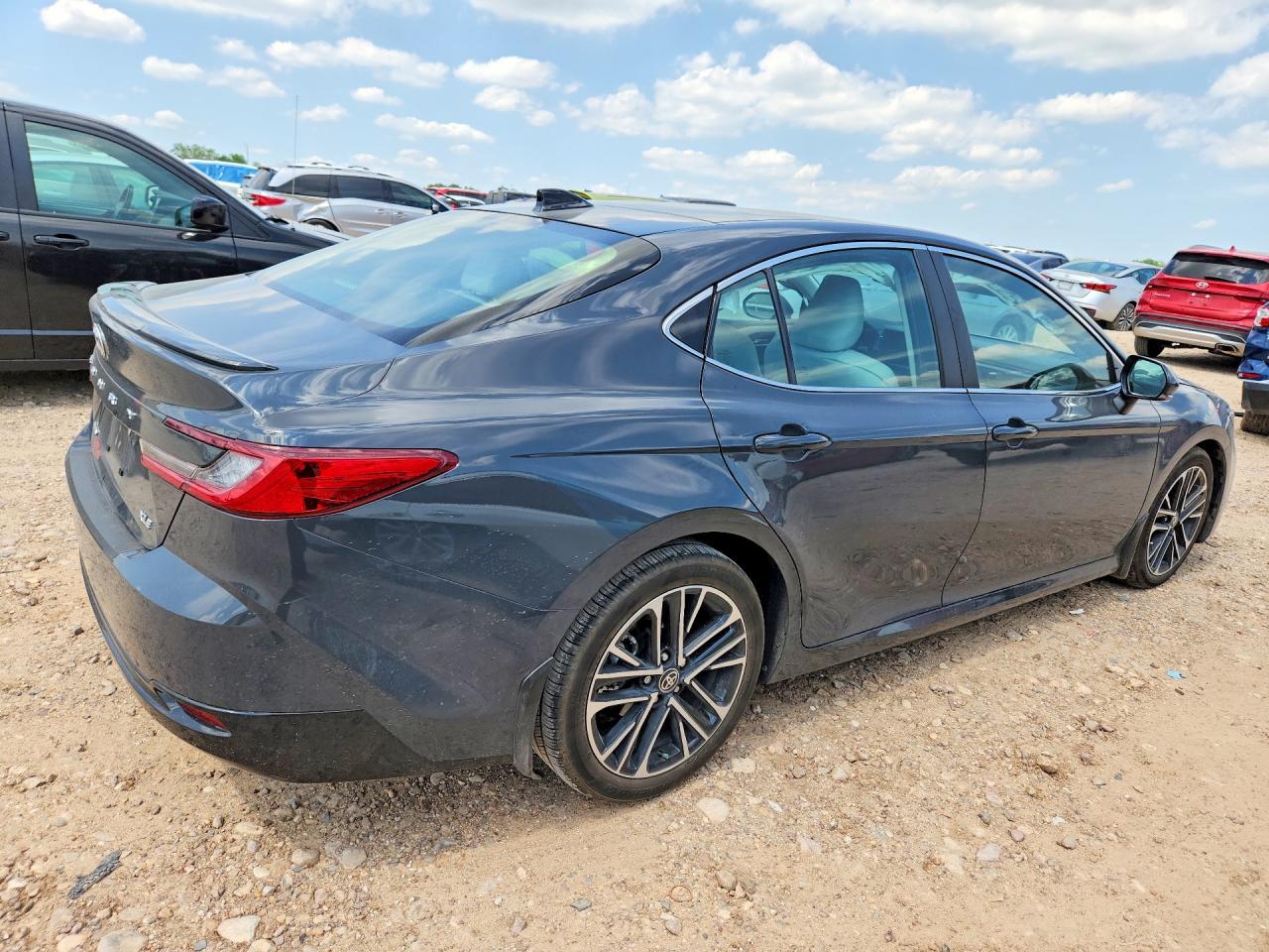 Toyota Camry Xle