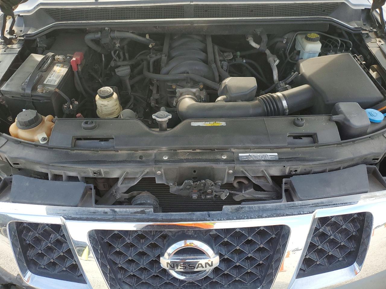 Nissan Armada Sv