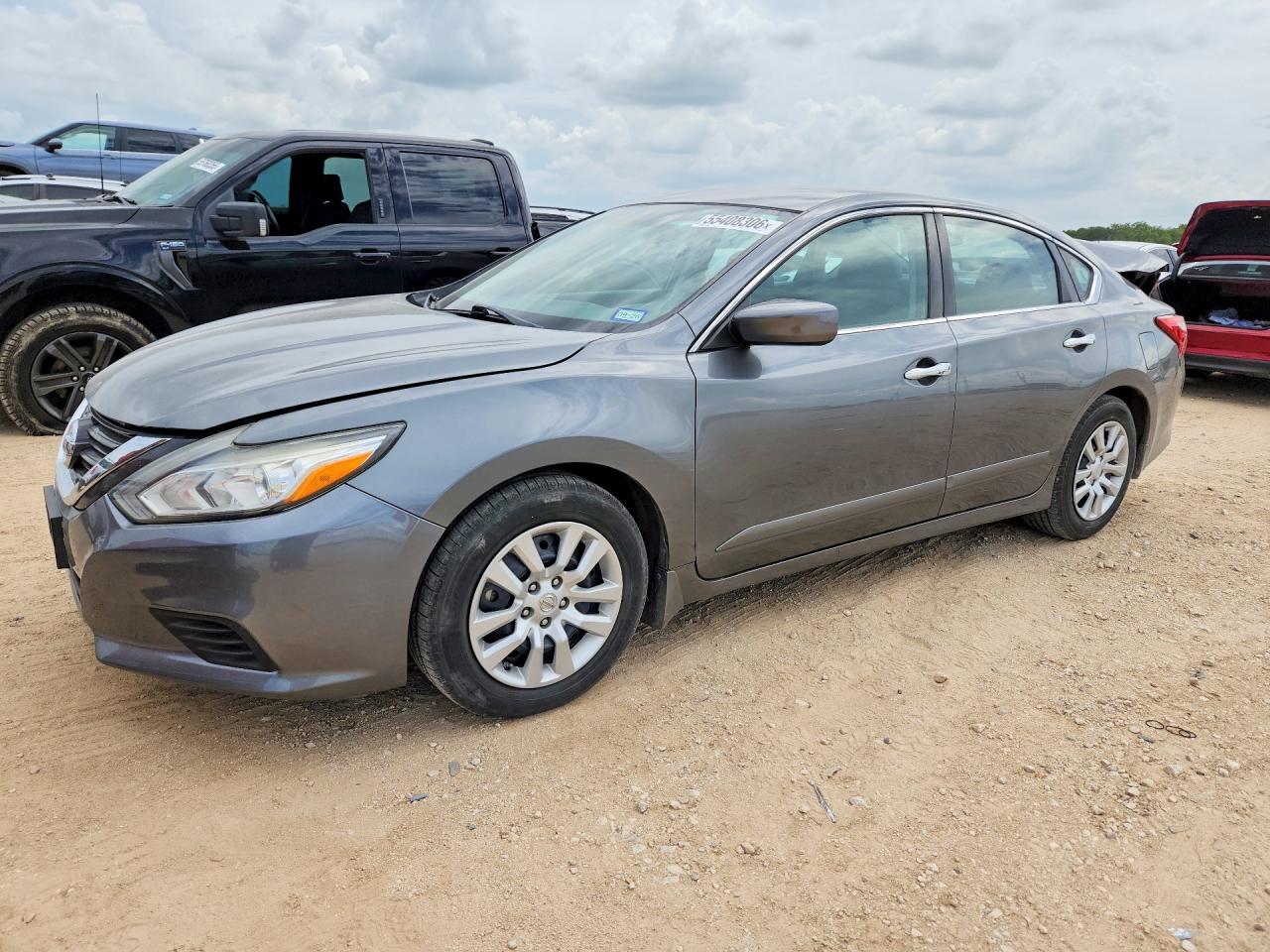 Salvage Nissan Altima Image