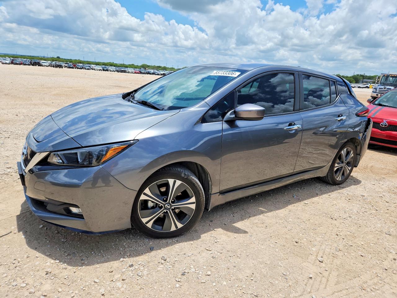 Salvage Nissan LEAF Image