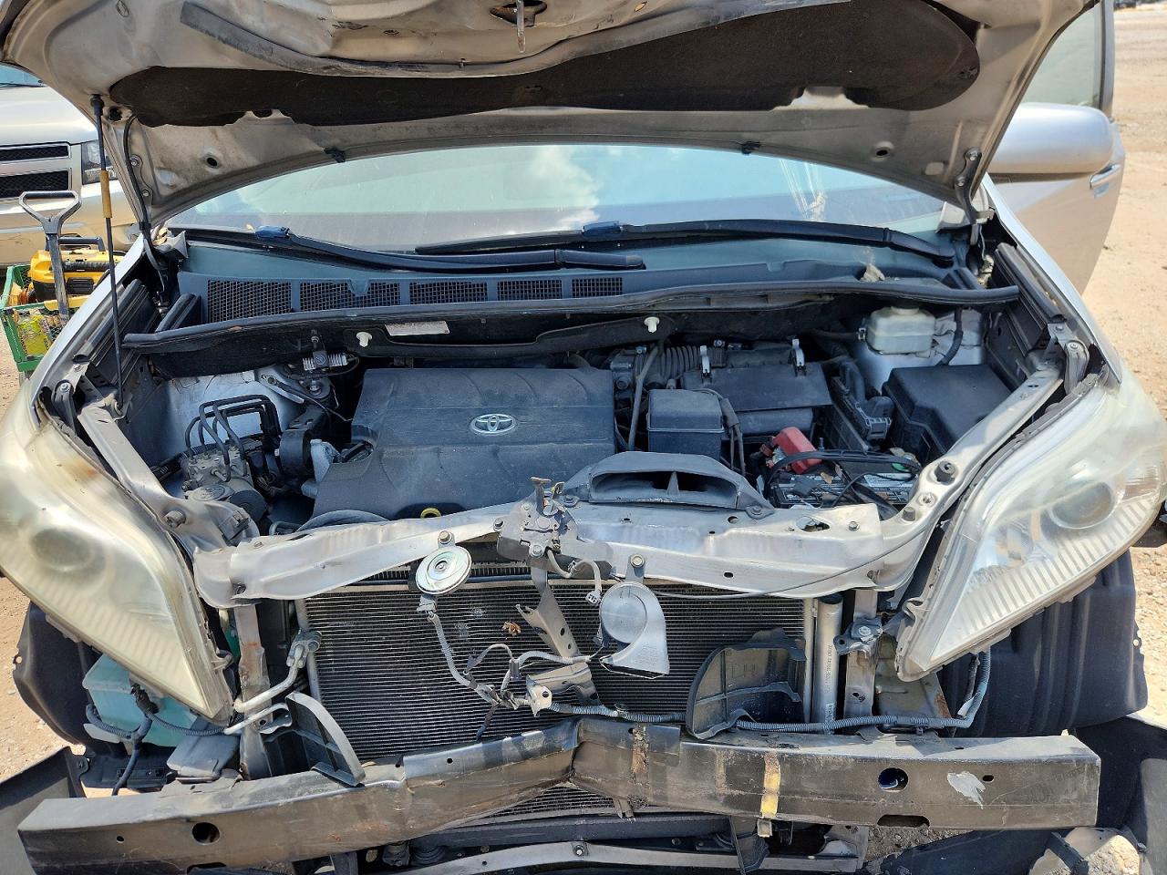 Toyota Sienna Xle 8-passenger