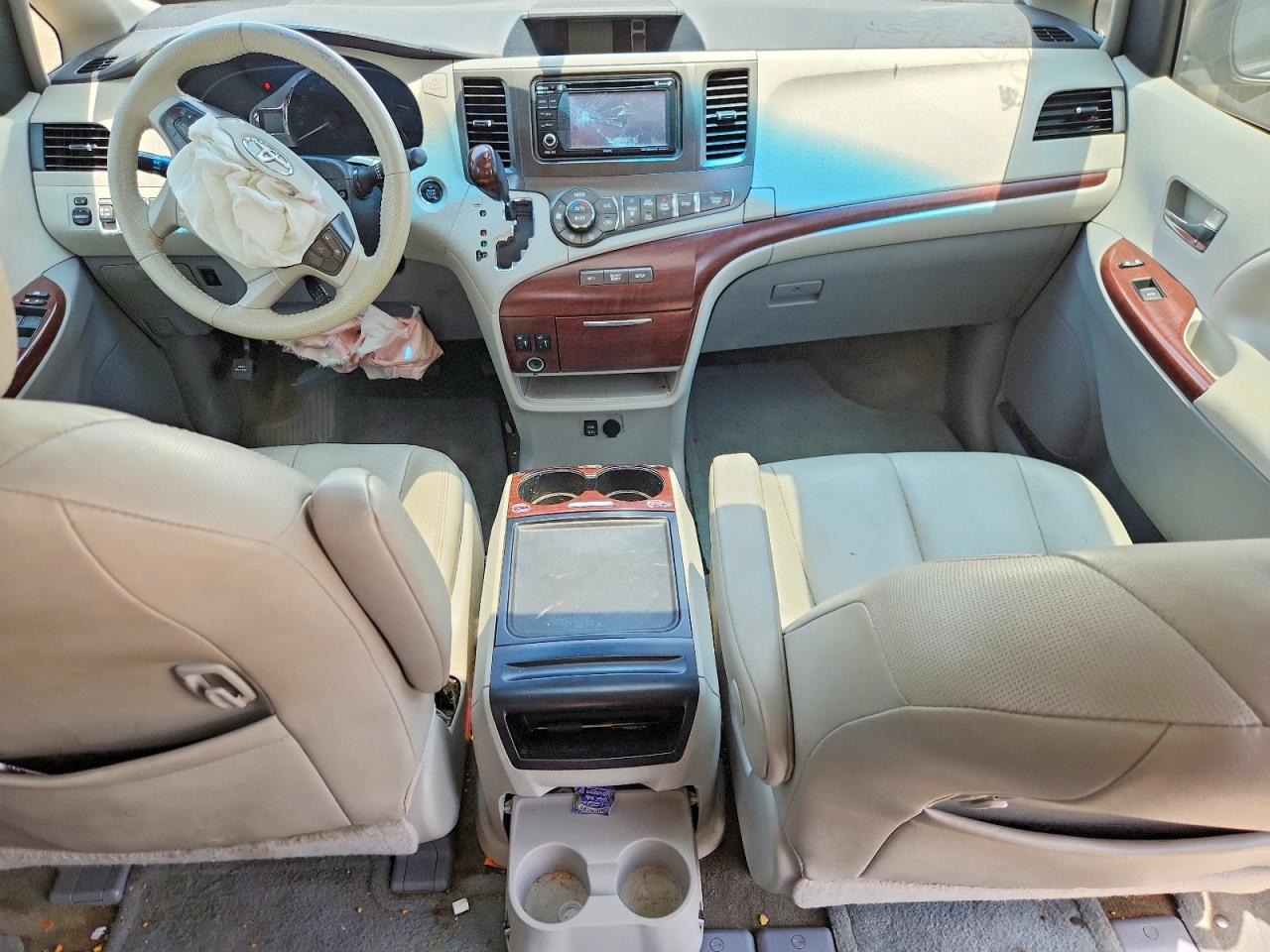 Toyota Sienna Xle 8-passenger