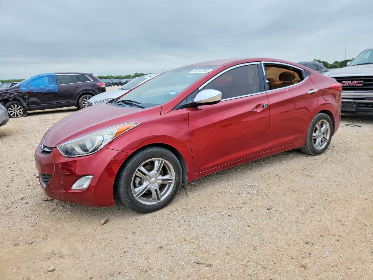 Salvage Hyundai ELANTRA Image