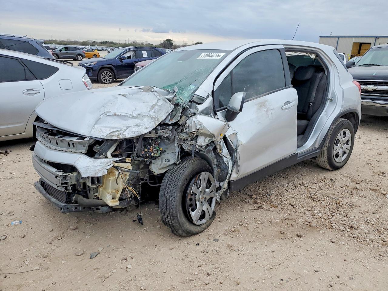 Salvage Chevrolet Trax Image