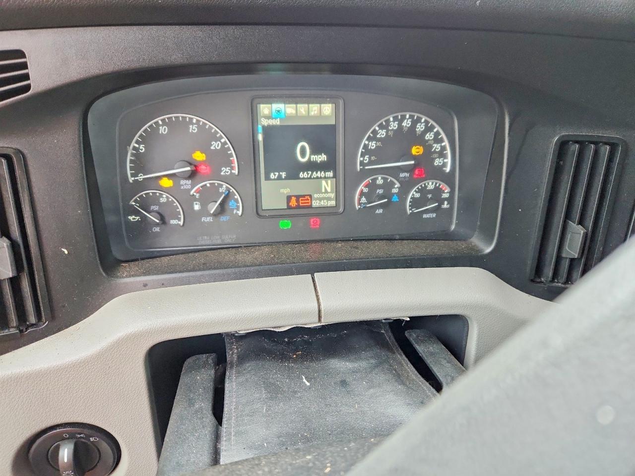 Freightliner Cascadia 126