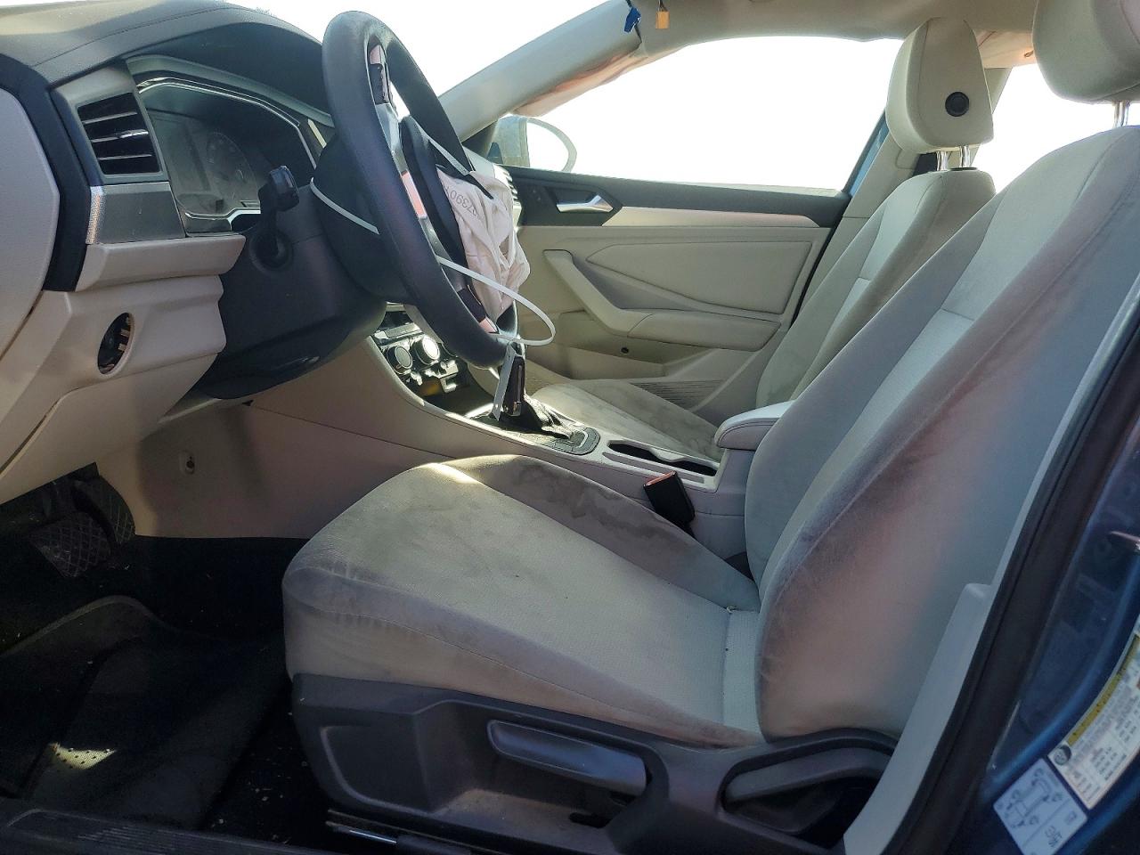 Volkswagen Jetta S