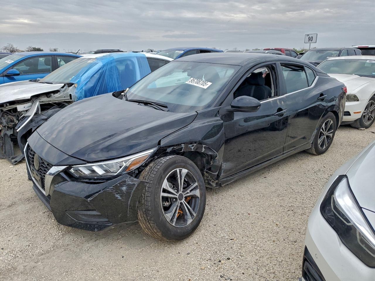 Salvage Nissan Sentra Image