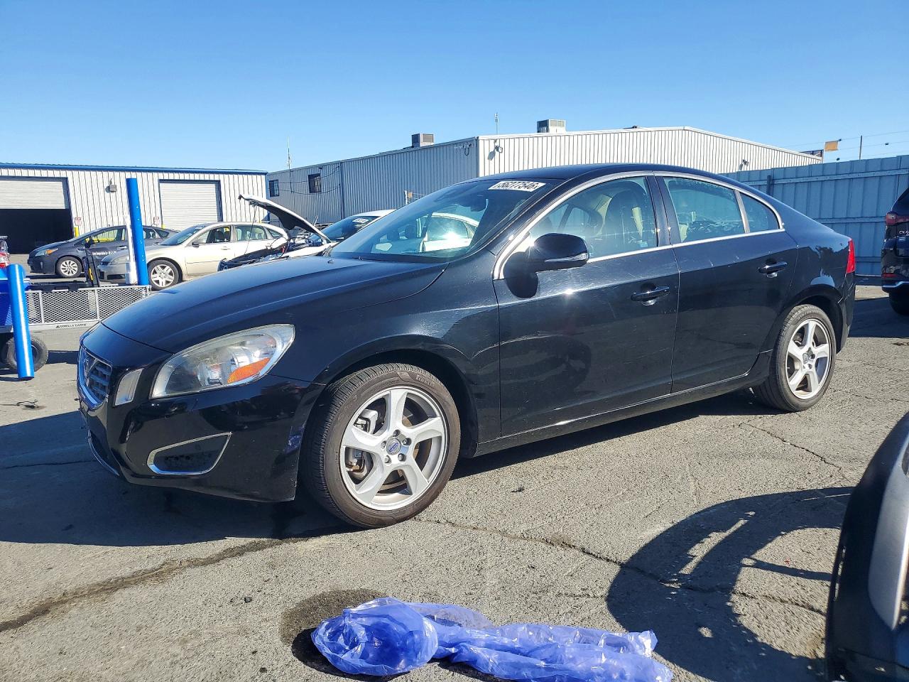 Salvage Volvo S60 Image