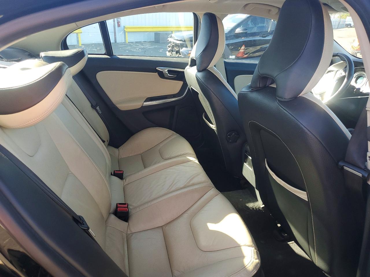 Volvo S60 T5