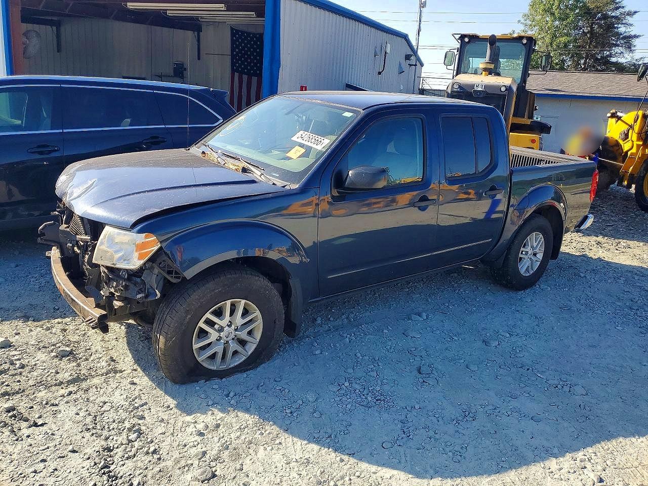 Salvage Nissan Frontier Image