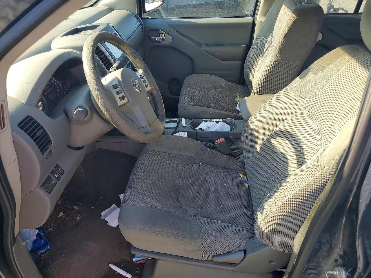 Nissan Frontier Sv
