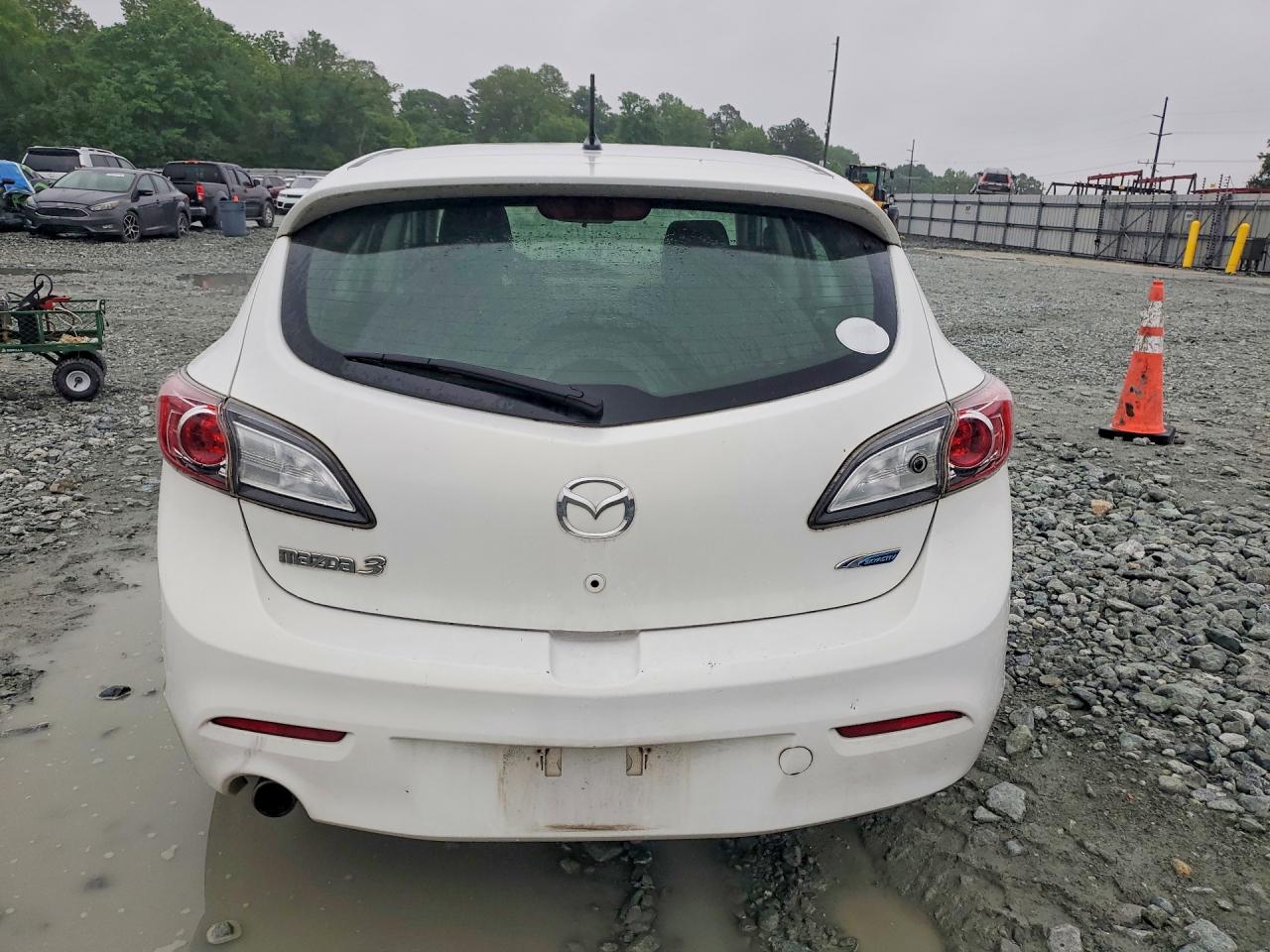 Mazda 3 I