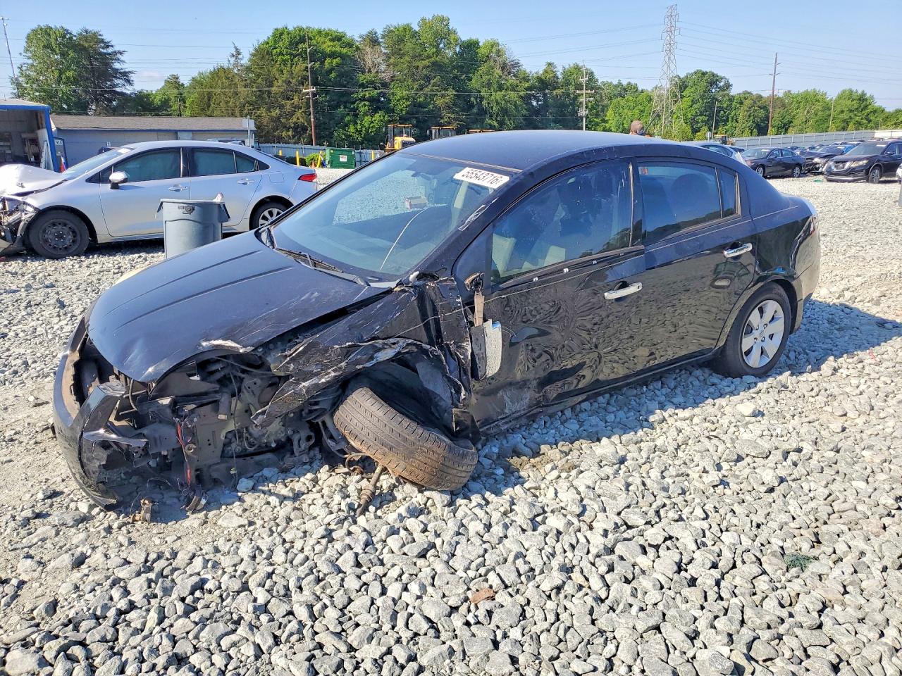 Salvage Nissan Sentra Image