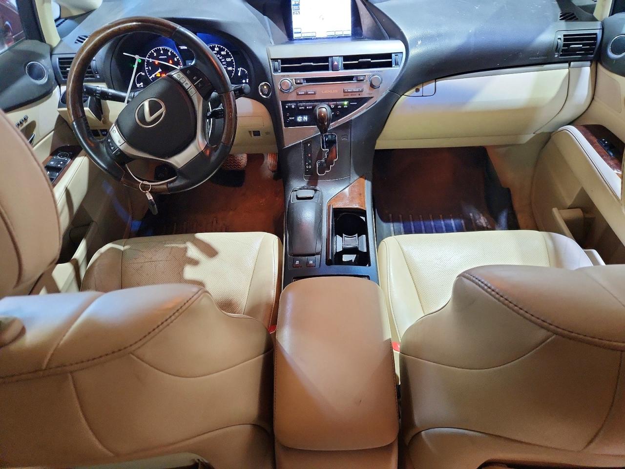 Lexus RX Base