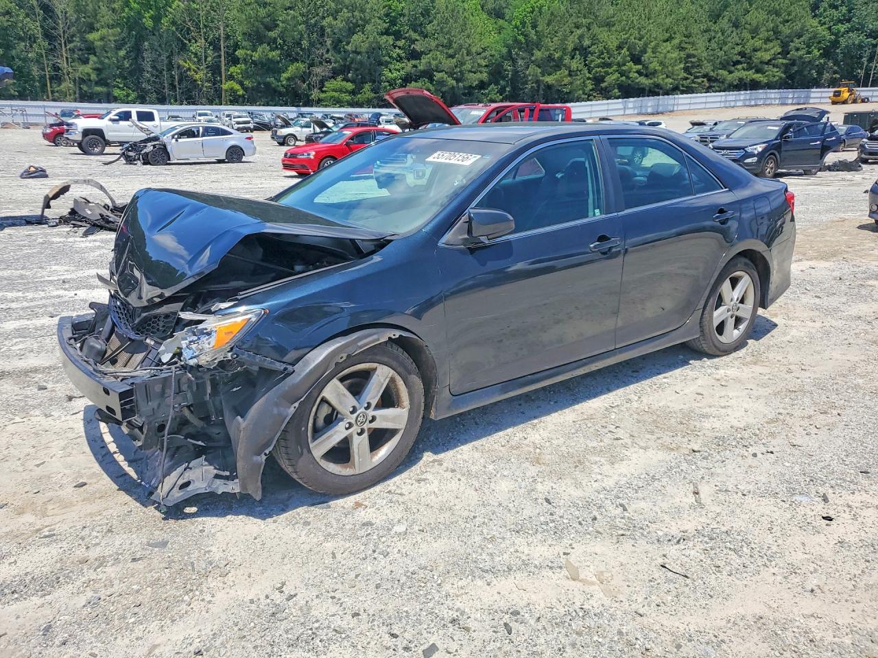 Salvage Toyota Camry Image