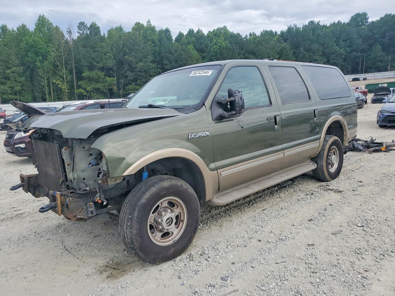 Salvage Ford Excursion Image