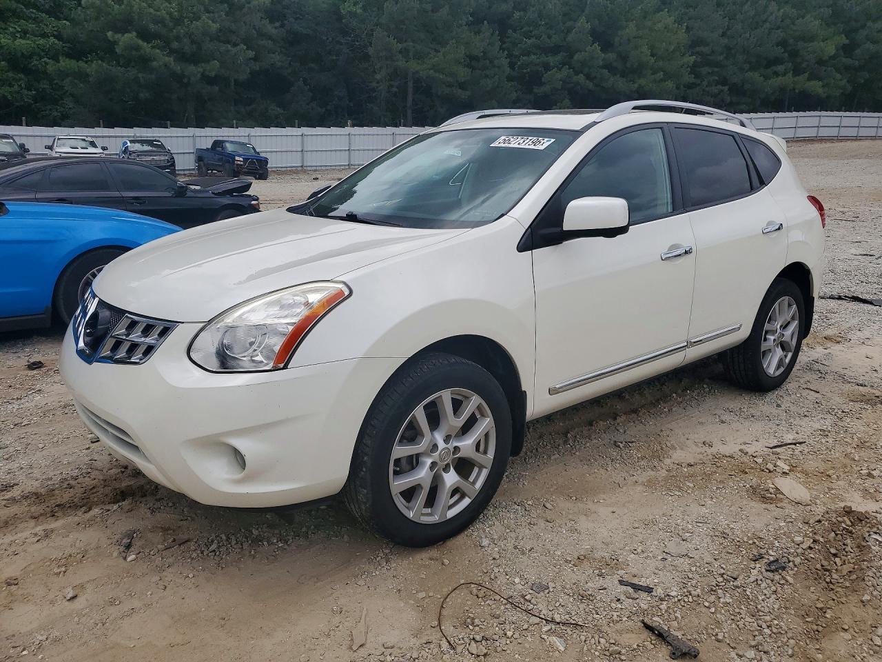 Salvage Nissan Rogue Image