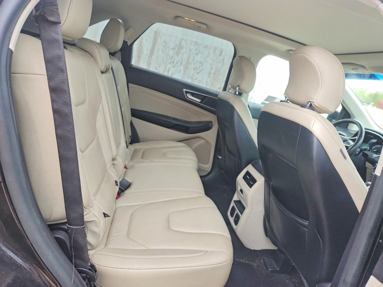 Ford Edge Titanium