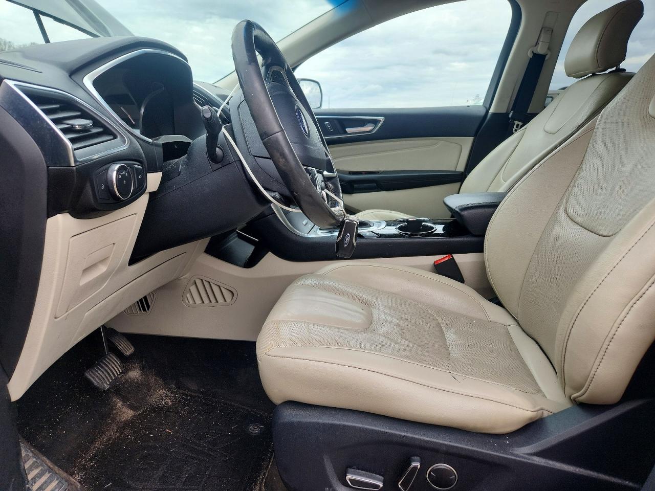 Ford Edge Titanium