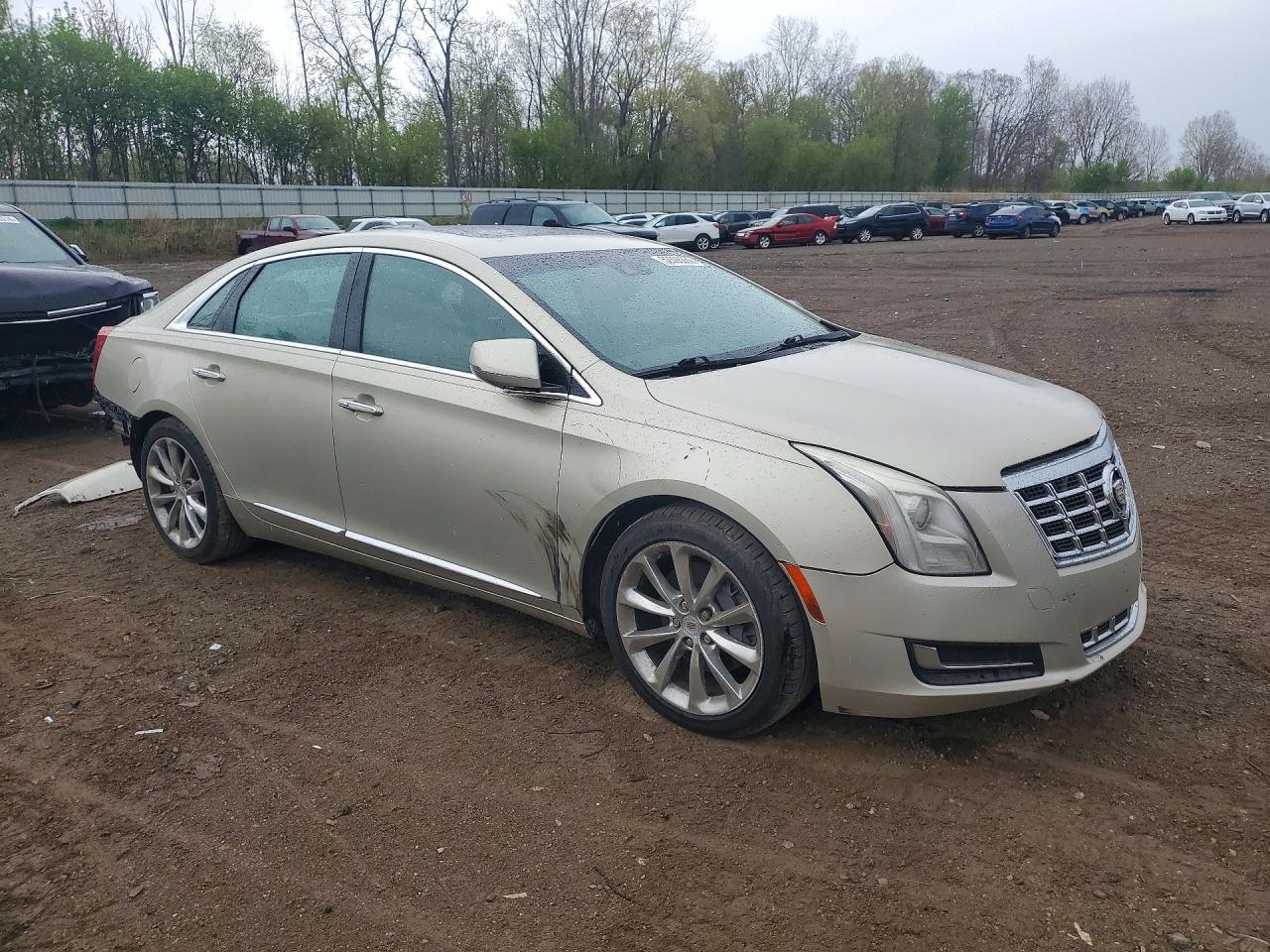 Cadillac XTS Luxury Collection