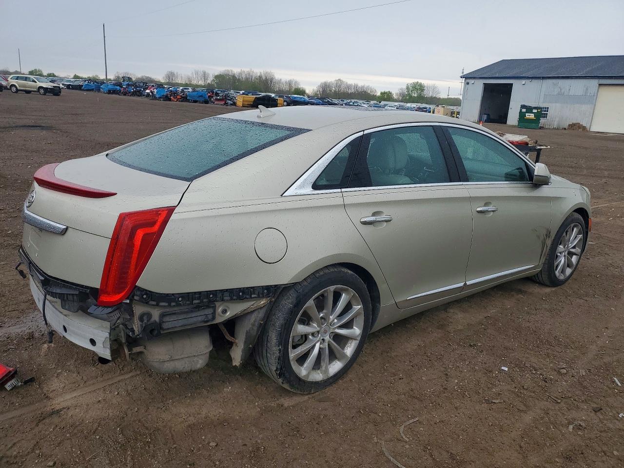 Cadillac XTS Luxury Collection