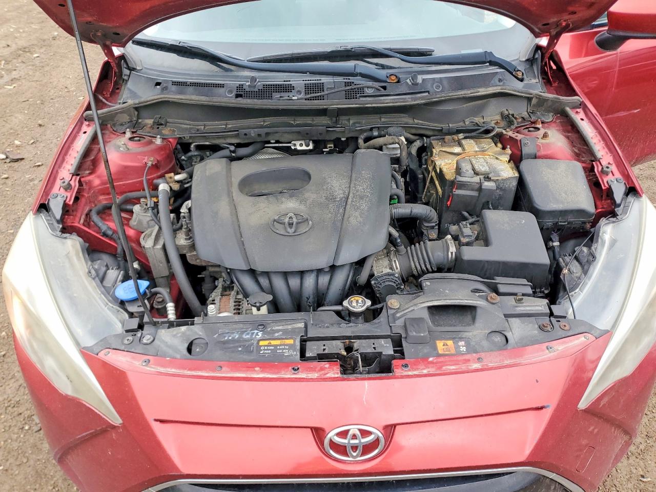Toyota Yaris Base