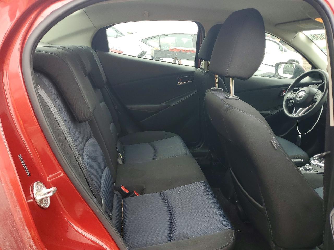 Toyota Yaris Base