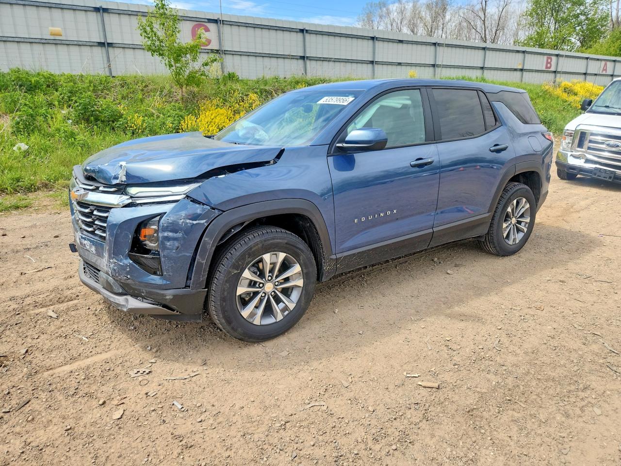 Salvage Chevrolet Equinox Image
