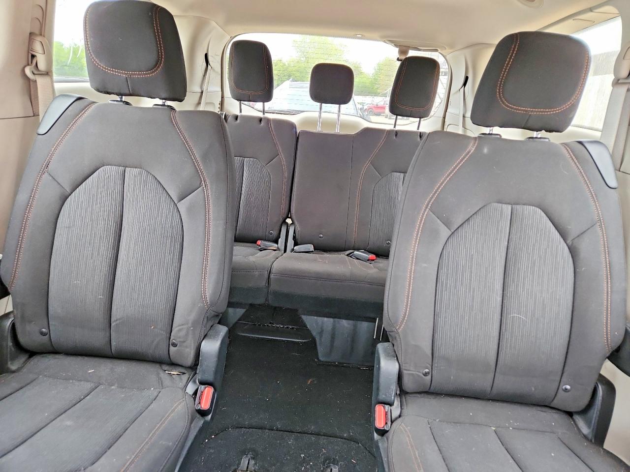 Chrysler Pacifica Touring