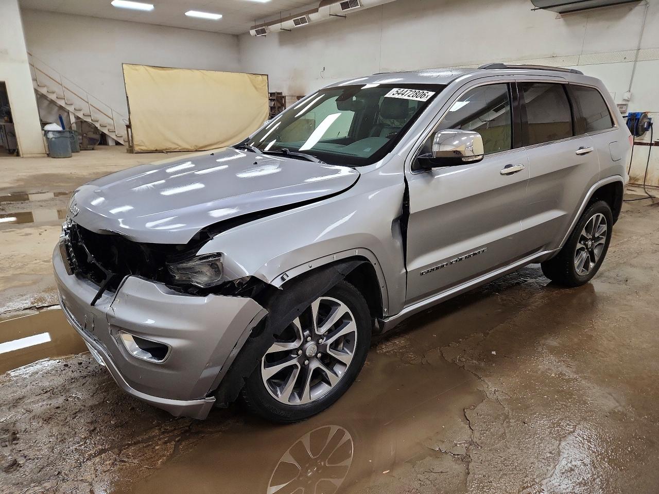 Salvage Jeep Cherokee Image