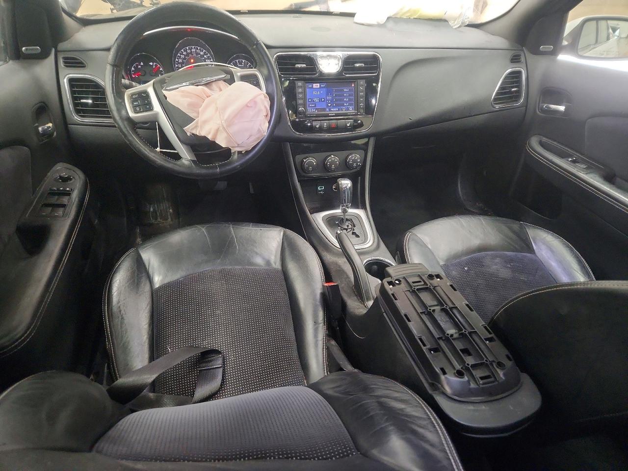 Chrysler 200 S