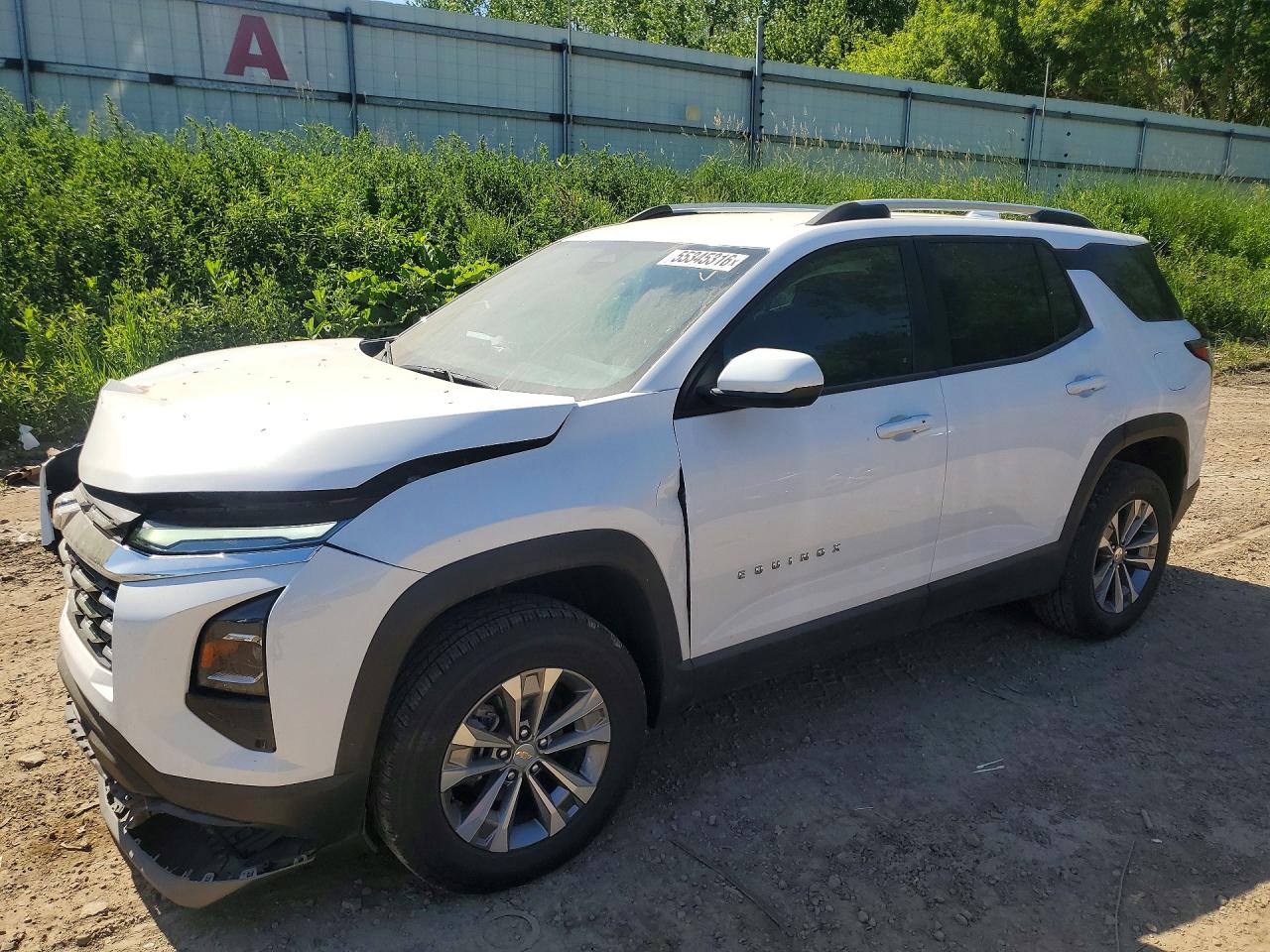 Salvage Chevrolet Equinox Image