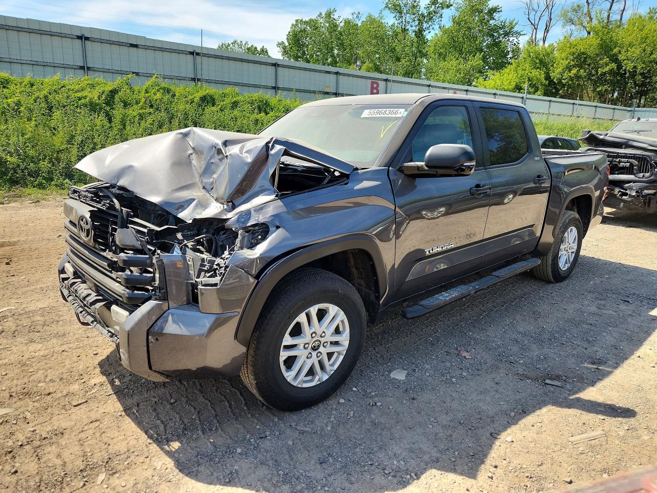 Salvage Toyota Tundra Image