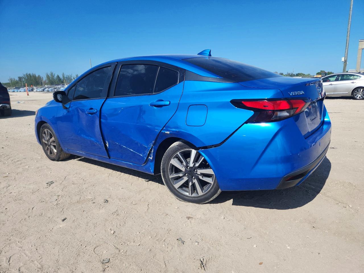 Nissan Versa Sv