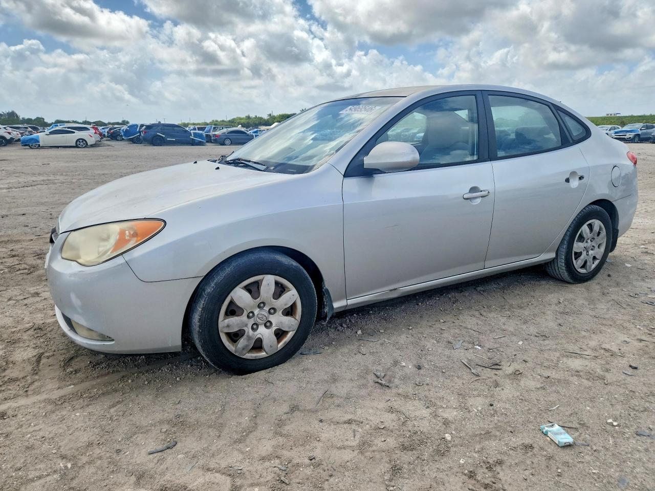 Salvage Hyundai ELANTRA Image