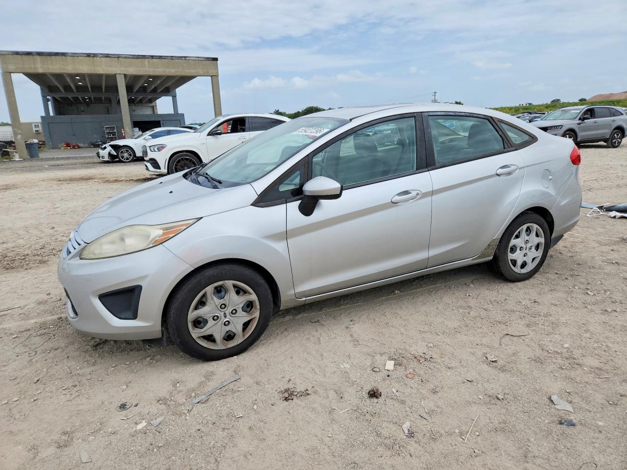 Salvage Ford Fiesta Image