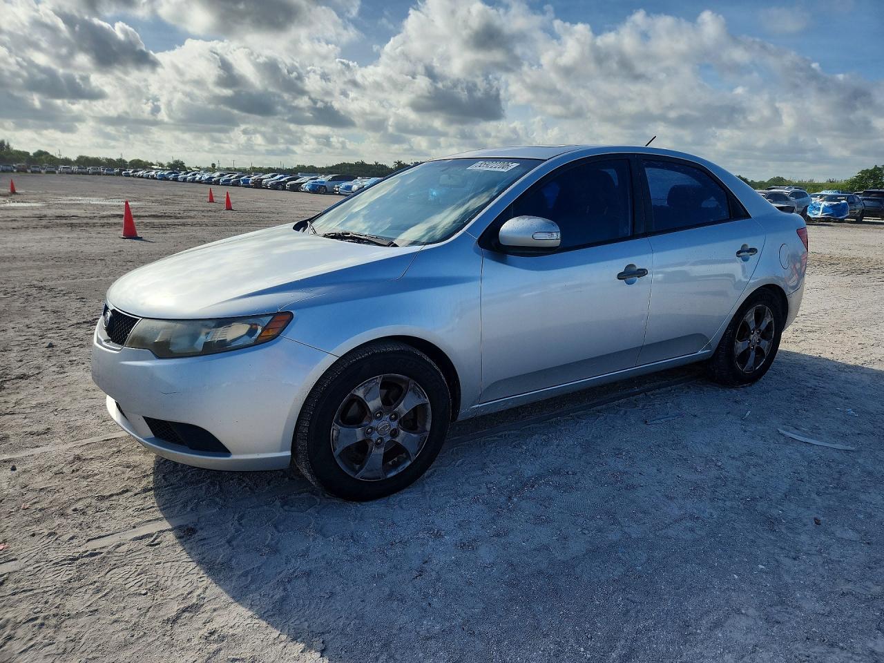 Salvage Kia Forte Image