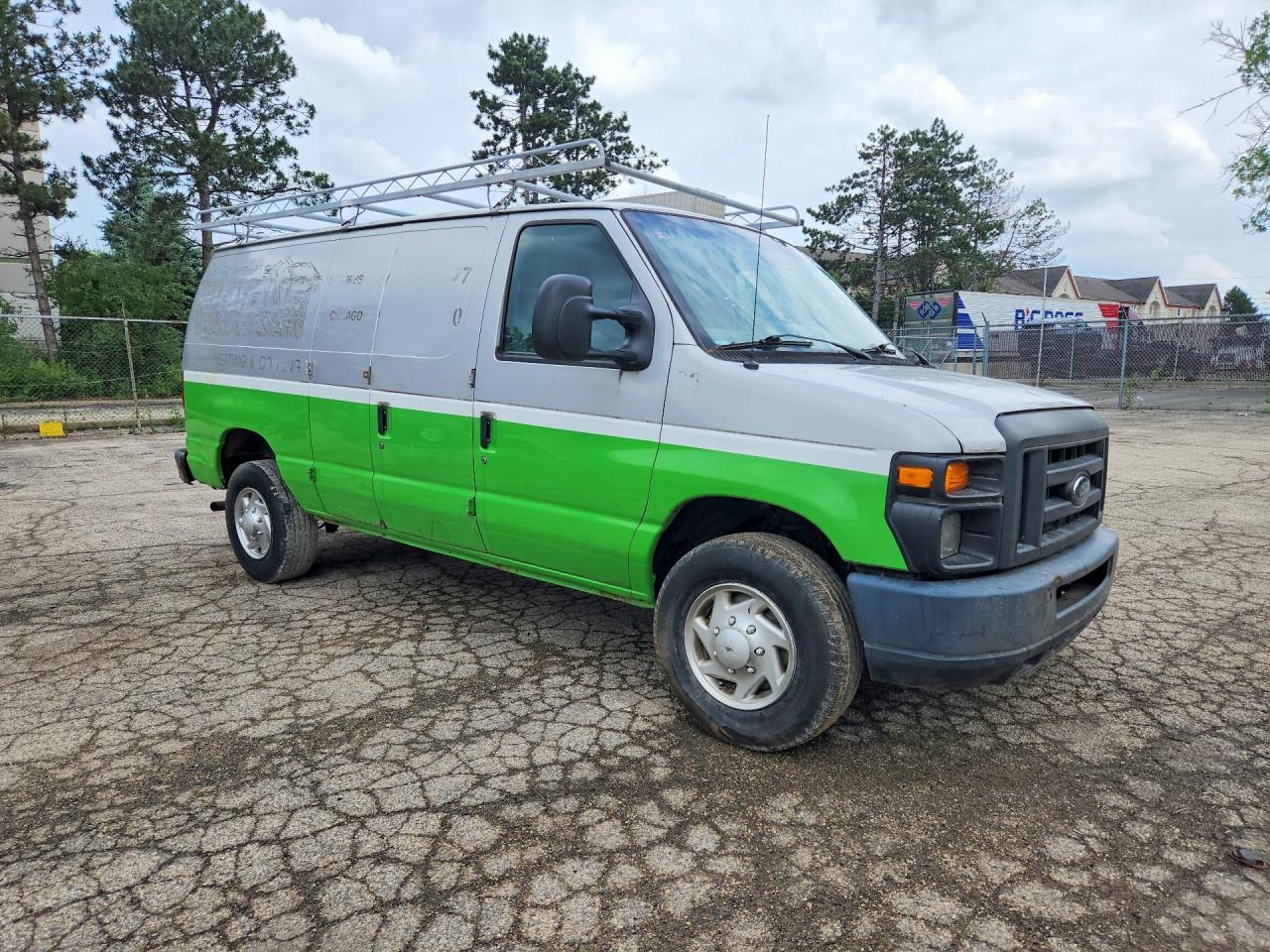 Ford Econoline E250 Van