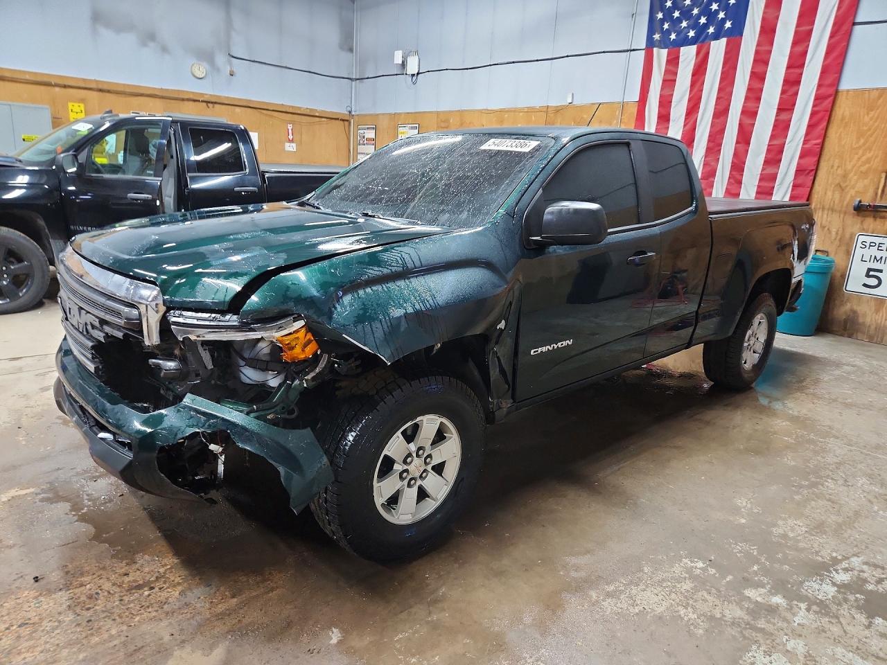 Salvage GMC Canyon Image