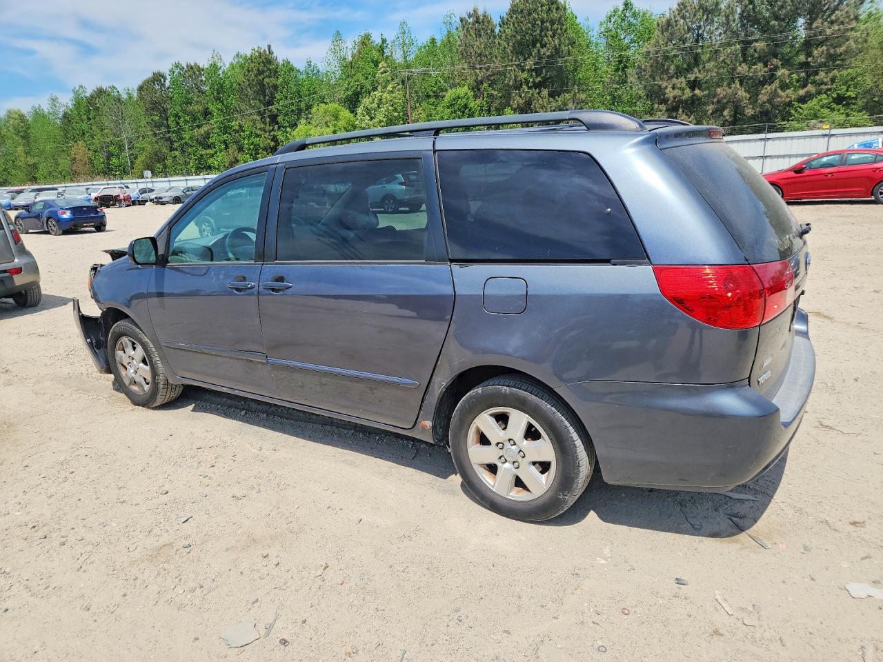 Toyota Sienna Le 7 Passenger