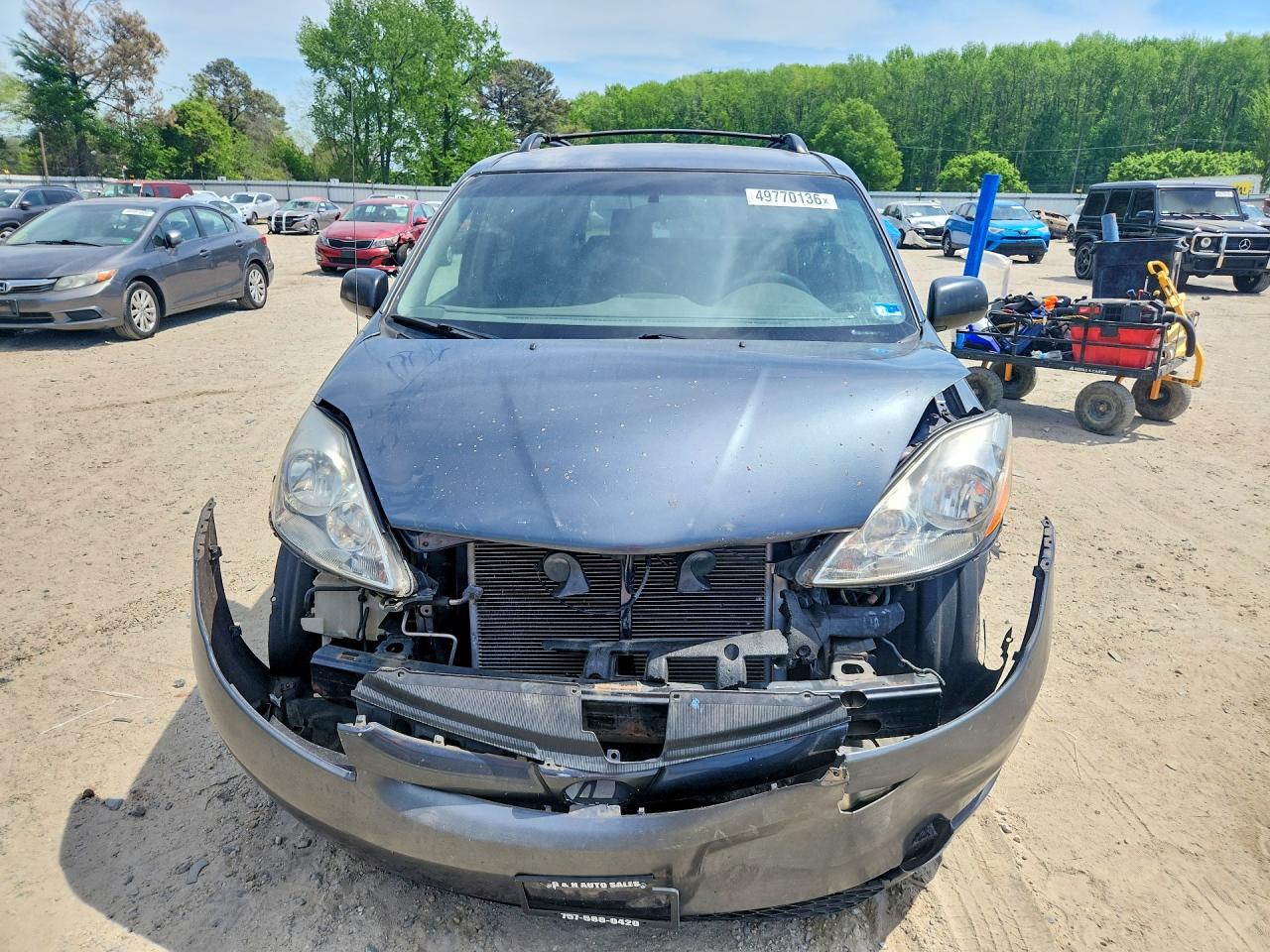 Toyota Sienna Le 7 Passenger