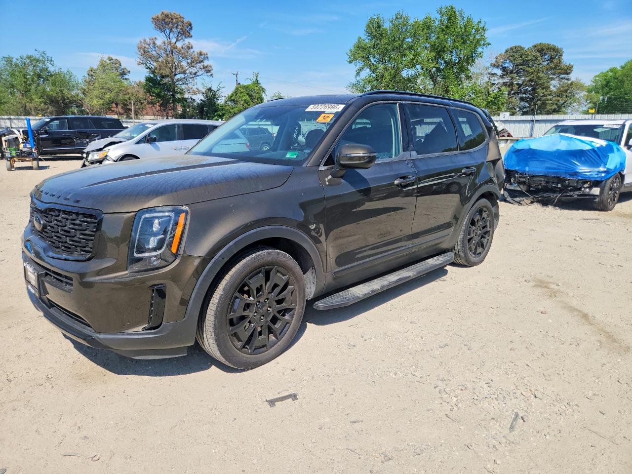 Salvage Kia Telluride Image